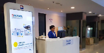 Señalización digital CAYIN para el hospital Bangkok en Pattaya, Tailandia